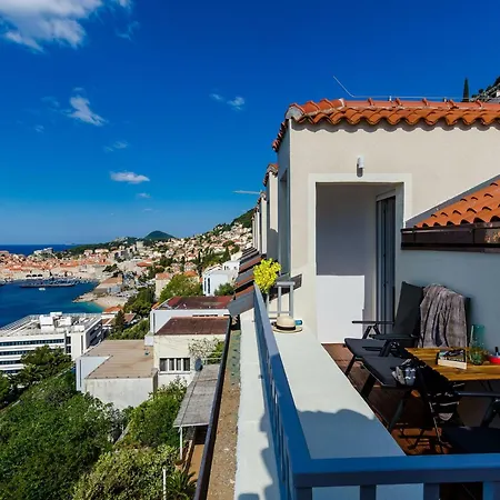 Amorino Of - One Bedroom With Balcony And Sea View *