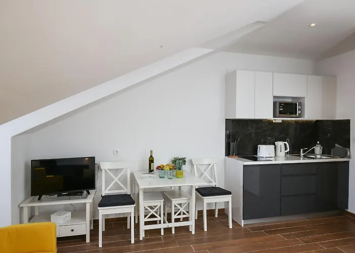 Amorino Of - One Bedroom With Balcony And Sea View