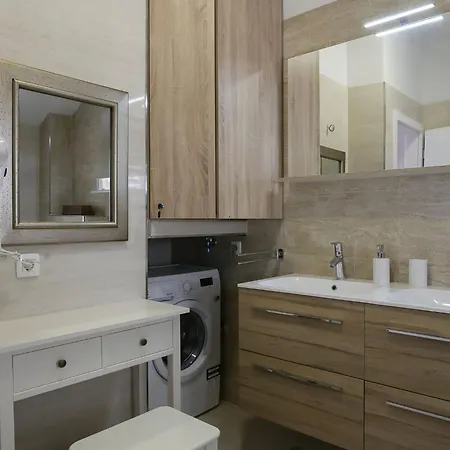 Amorino Of - One Bedroom With Balcony And Sea View