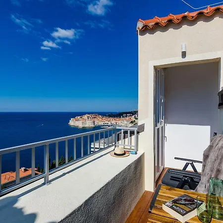 Amorino Of - One Bedroom With Balcony And Sea View